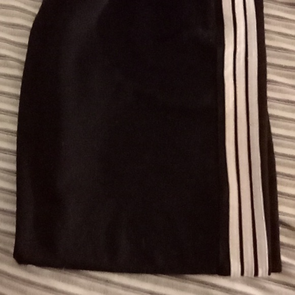 Adidas women's collection size small new color black and White outline for jog - Picture 8 of 9